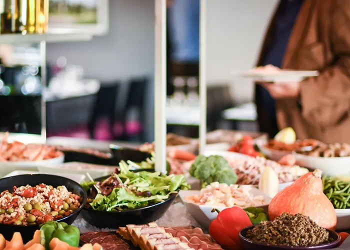 The Originals City, Eclipse, Lyon Est 3* デシーヌ・シャルピュー